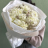 Букет из белых гортензий и лимониума