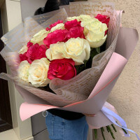 Букет из 23 роз Эквадор с доставкой в Краснодаре