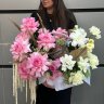 Корзина французских роз с зеркалом