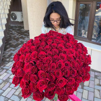 «Покоритель сердец» (101 роза) с доставкой в Краснодаре