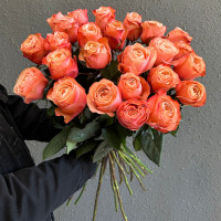 Букет 25 садовых роз с доставкой в Краснодаре