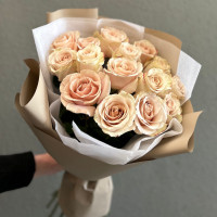15 нежных роз (60см) с доставкой в Краснодаре