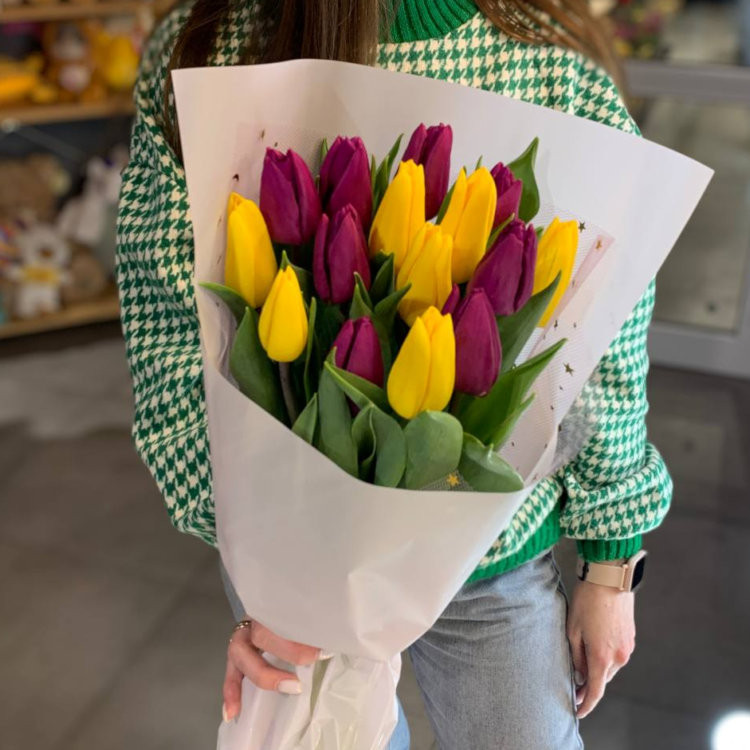 Семицветик (15 тюльпанов) с доставкой в Краснодаре