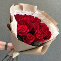 15 красных роз Эквадор с доставкой в Краснодаре