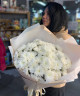 11 веток белой хризантемы