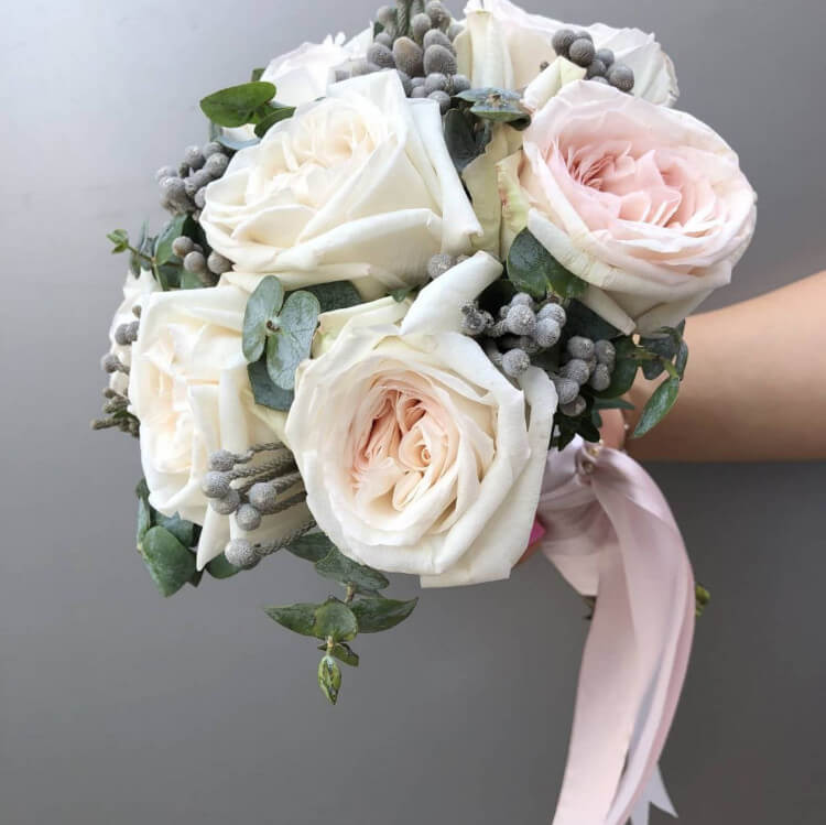 Букет невесты с садовой розой с доставкой в Краснодаре