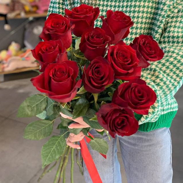 Букет из 11 роз Эквадор с доставкой в Краснодаре