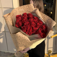 По акции розы (25 шт) с доставкой в Краснодаре
