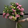Букет с пышной эустомой и ароматной маттиолой