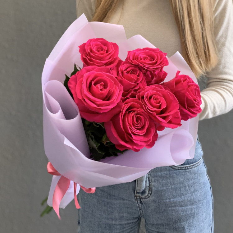 7 роз Эквадор (60 см) с доставкой в Краснодаре