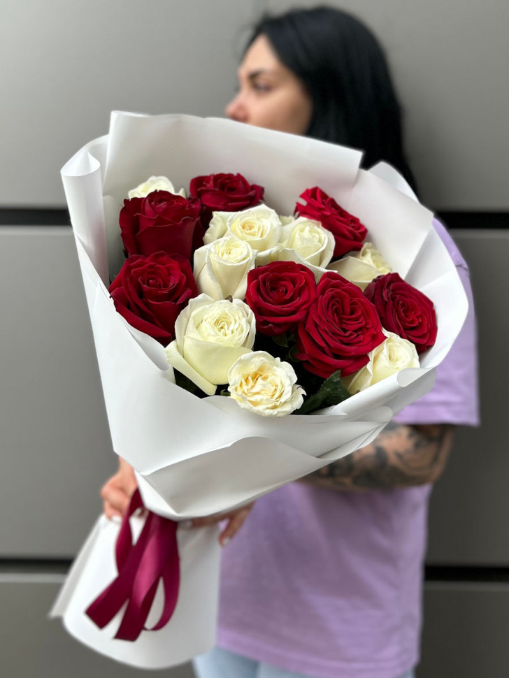 Букет микс из 15 роз