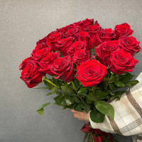 25 роз Эквадор с доставкой в Краснодаре
