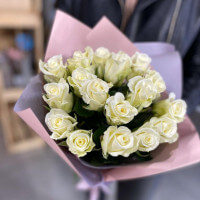 Букет 17 кенийских роз с доставкой в Краснодаре