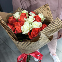 Букет 15 кенийских роз с доставкой в Краснодаре