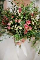 Букет невесты с кустовой розой с доставкой в Краснодаре